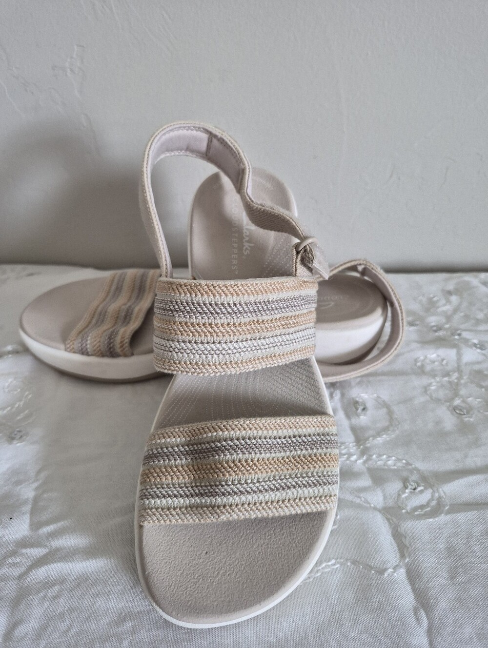 Clarks Women's Beige and Light Tan Elastic Strap Sandals